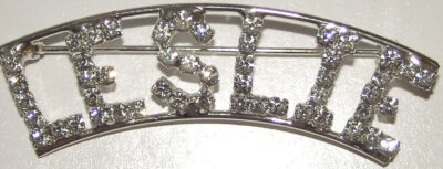 LESLIE crystal pin
