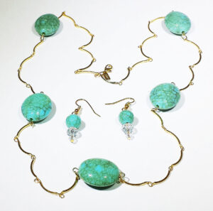Necklace/earrings set - turquoise color stones/gold banana chain